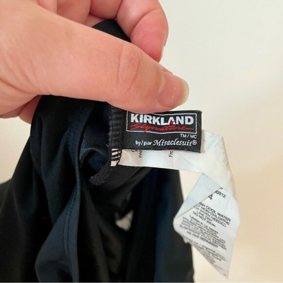 Miraclesuit Diamond Twist Front Slimming One Piece Swimsuit Black and White - Picture 5 of 6